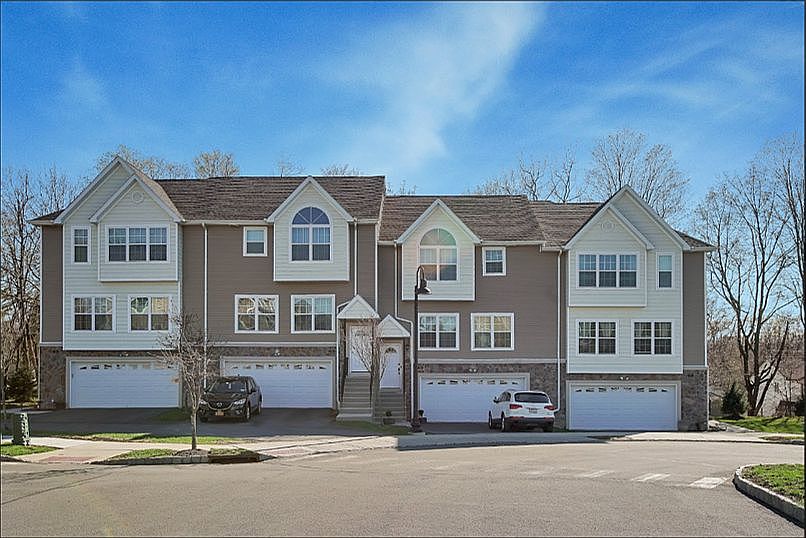 1st image of 7 Hidden Creek Blvd