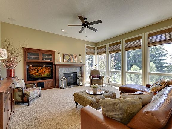 3rd image of 6145 Niagara Ln N