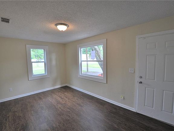 5th image of 1407 Tennessee St
