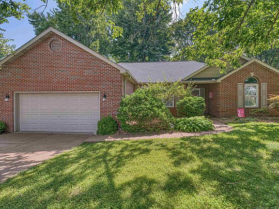 2nd image of 4422 S Summercreek Ln