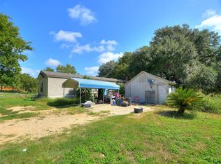 255 Pegasus Rd, Lockhart, TX 78644