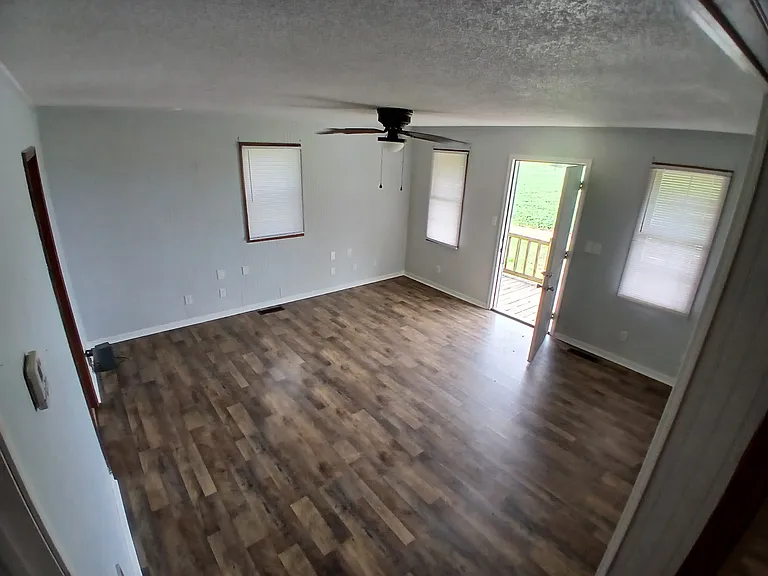 3899 Highway 412 N — Photo 11