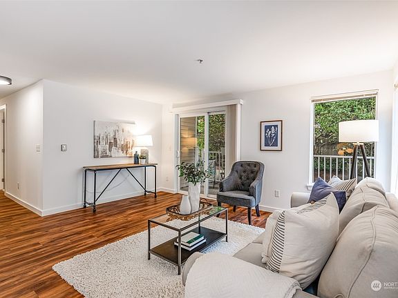 3rd image of 10744 Greenwood Avenue N #101