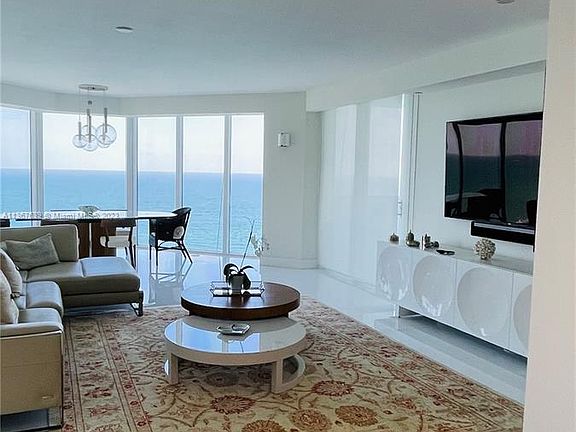 3rd image of 19111 Collins Ave APT 2001