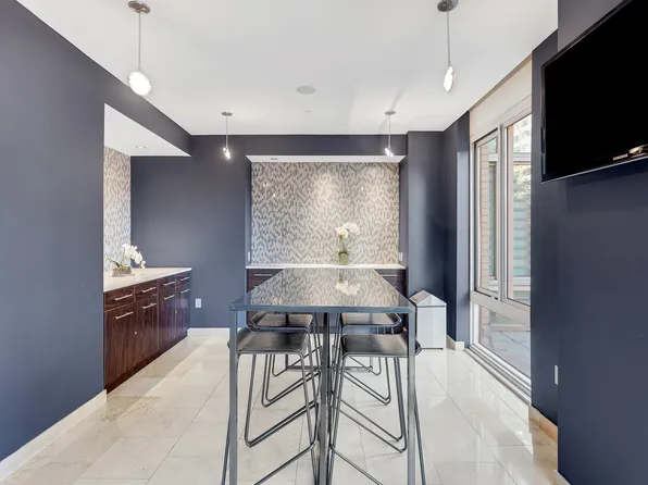 260 West 54th Street image 11 of 16