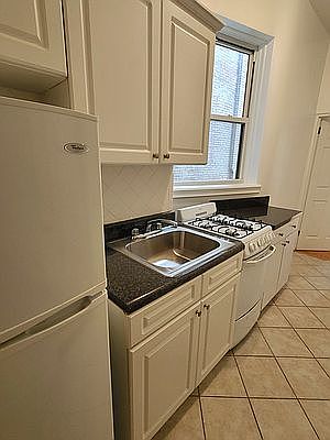 4th image of 305 Columbus Ave APT 33