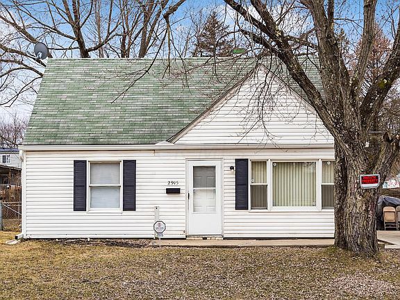 3rd image of 2915 Woodland Ave