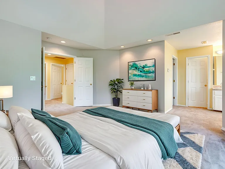 725 Ash St — Photo 37