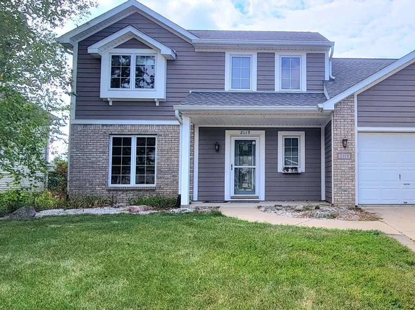 2119 Glen Hollow Dr, Auburn, IN 46706