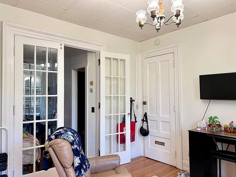 1154 Madison Ave #2 — Photo 9