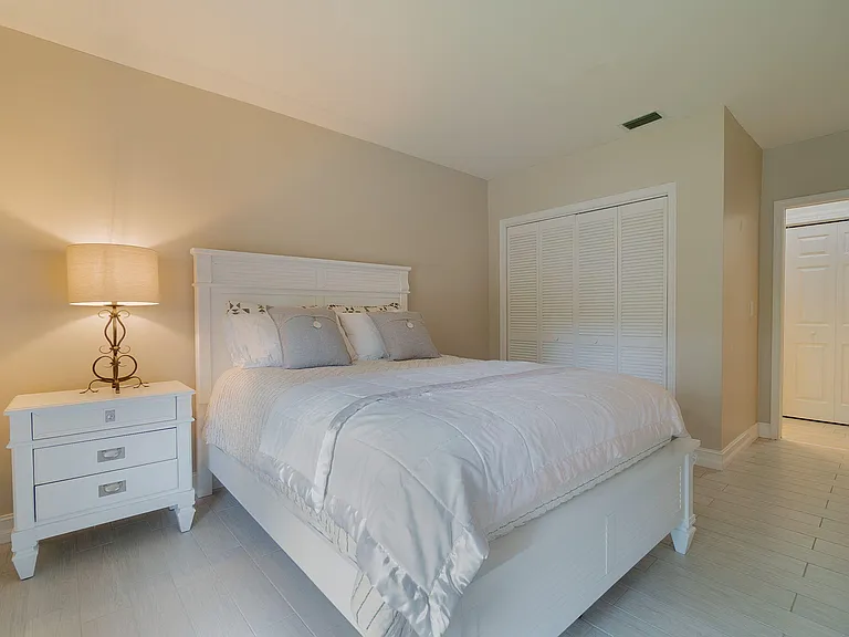 11355 Pond View Dr #D203 — Photo 18