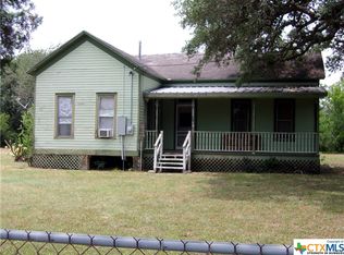 180 E North St, Goliad, TX 77963