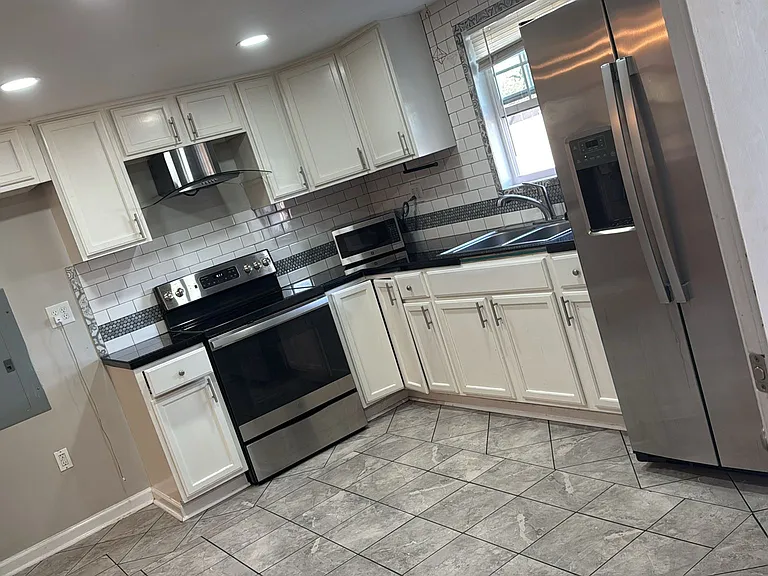 Upgraded stainless steel appliances