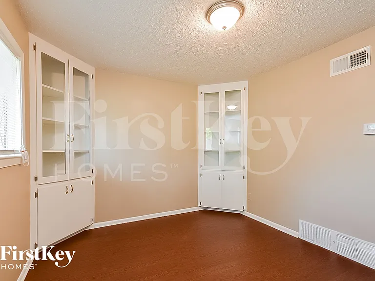 416 Cardinal Dr — Photo 13