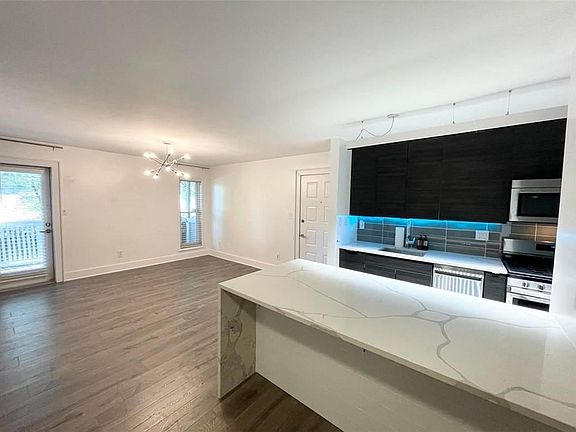 3rd image of 1310 Summit North Dr NE #1310
