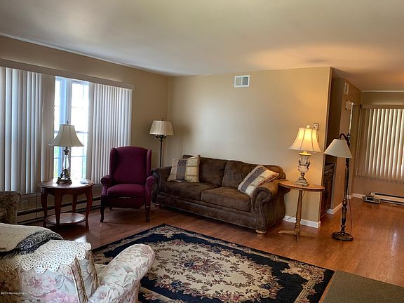 4th image of 604C Bosworth Ct