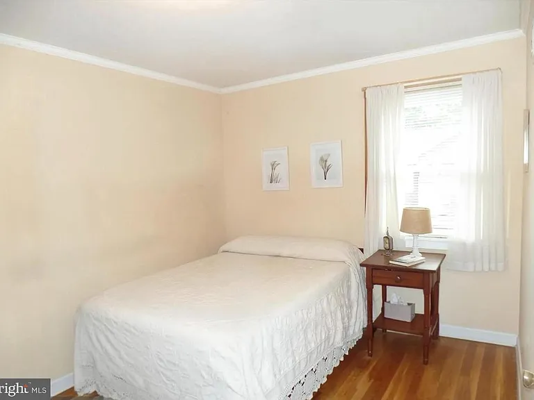 1821 Pimmit Dr — Photo 11