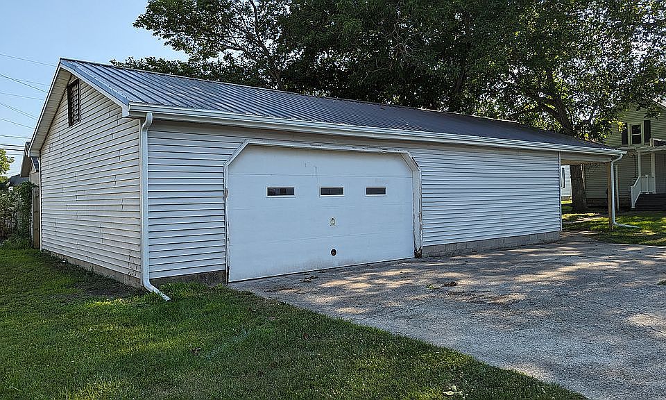 121 N Main St, Gibsonburg, OH 43431 Zillow