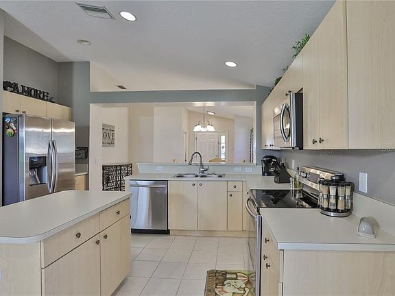 4th image of 11612 Crest Creek Dr