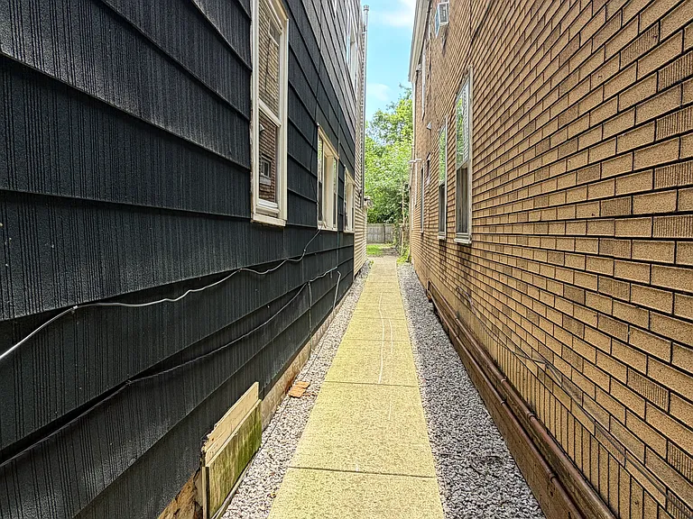 271 Grote St #1 — Photo 17