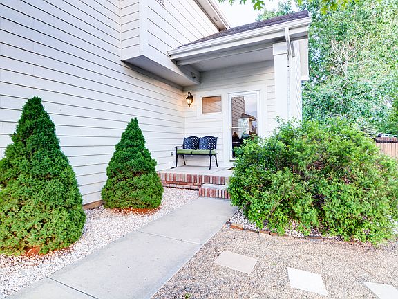 3rd image of 4126 Foothills Dr