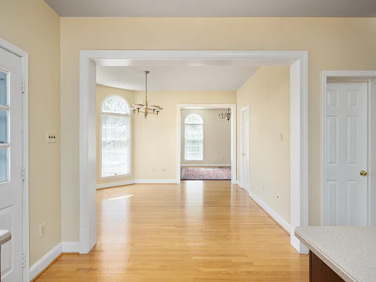 2725 Oldewood Dr — Photo 11