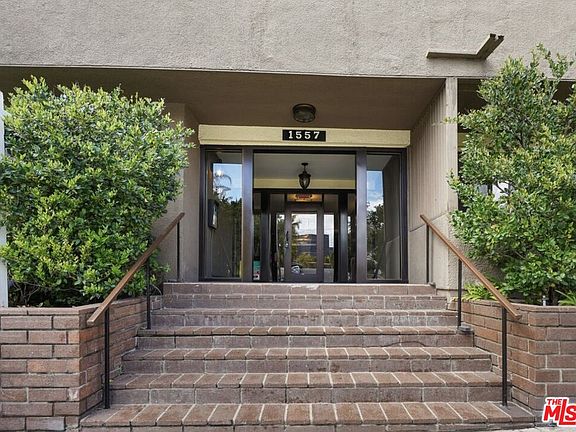 2nd image of 1557 S Beverly Glen Blvd APT 310