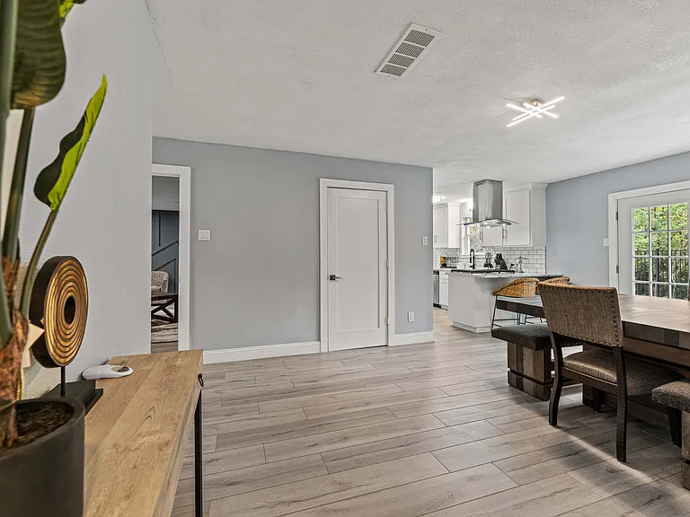 3800 Driskell Blvd — Photo 11