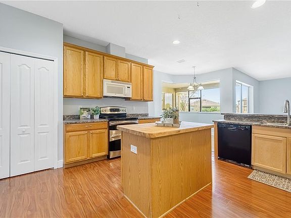 5th image of 2507 Yukon Cliff Dr