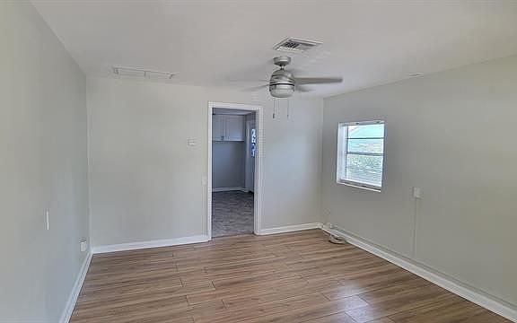 3rd image of 506 N Broadway APT A