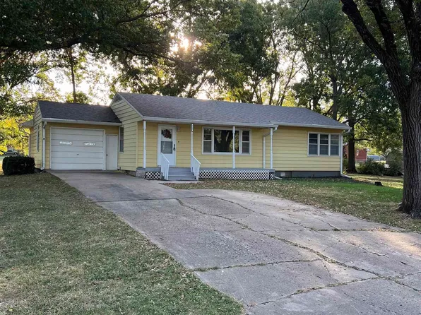 520 N Kansas St, Lebo, KS 66856