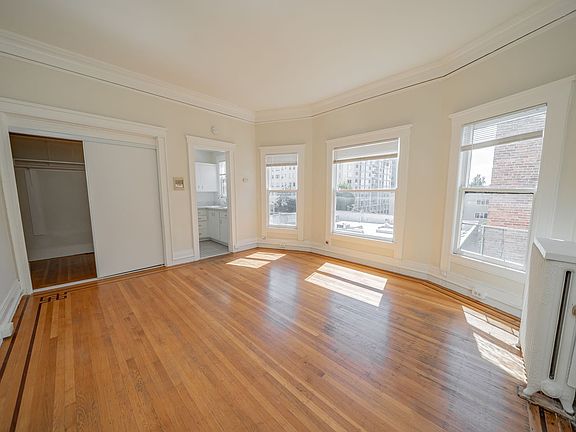 4th image of 159 17th St #19