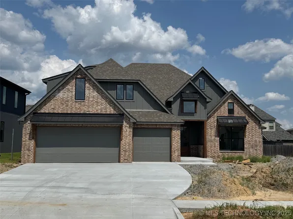 14533 S College Ave, Bixby, OK 74008