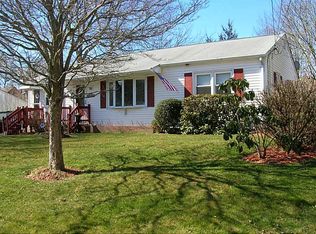 52 Sleepy Hollow Rd, East Greenwich, RI 02818
