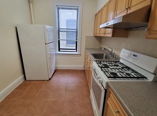 34-37 30th St #3F, Astoria, NY 11106