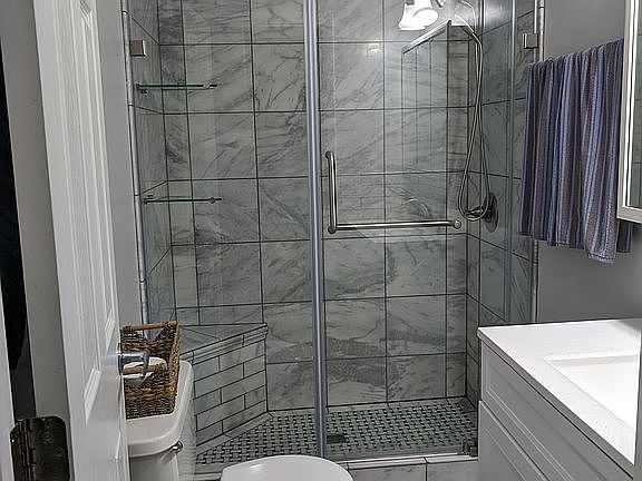 4th image of 1223 Fairview Dr