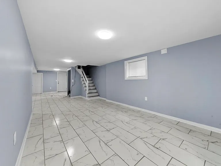 6621 S California Ave — Photo 3