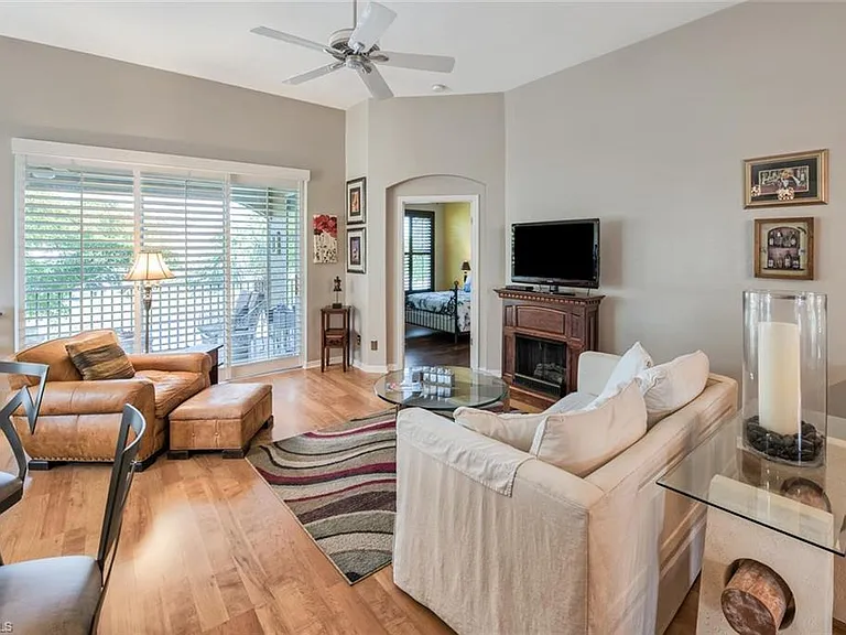 23036 Lone Oak Dr — Photo 10