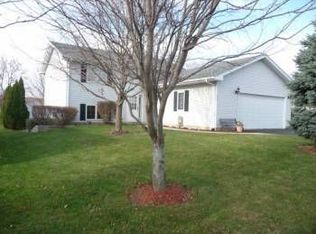 711 Marquette Dr SW, Poplar Grove, IL 61065