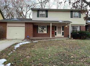 1325 Cosper Ave, Rockford, IL 61107