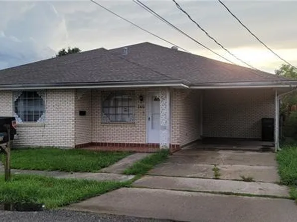 2320 Stander Pl, Chalmette, LA 70043