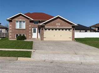 4537 Fontana Ave, Windsor, ON N9G 3C8