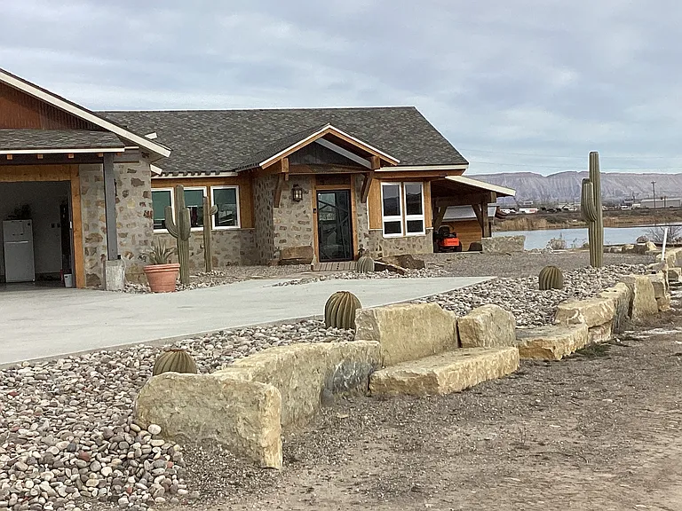 2087 Kedrowski Ct — Photo 9