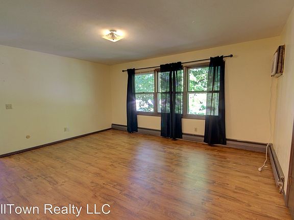 2nd image of 2716 34th St APT 10