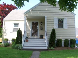 427 Reef Rd, Fairfield, CT 06824