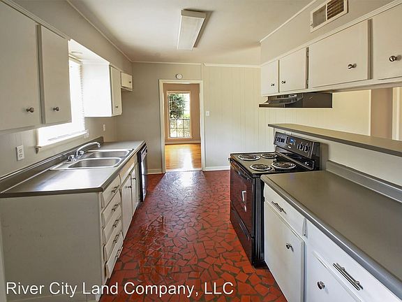 5th image of 4595 Leona Ave