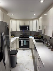 5401 Collins Ave APT 1016, Miami Beach, FL, 33140