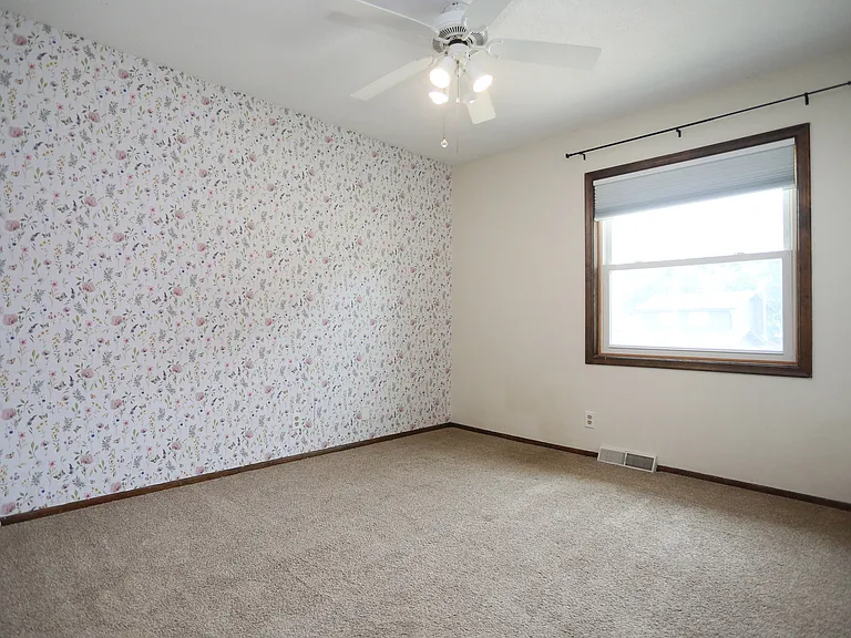 6734 S 73rd Ave — Photo 42