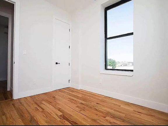 3rd image of 481 Evergreen Ave #3F