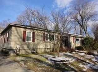 3 Farrington St, Worcester, MA 01604